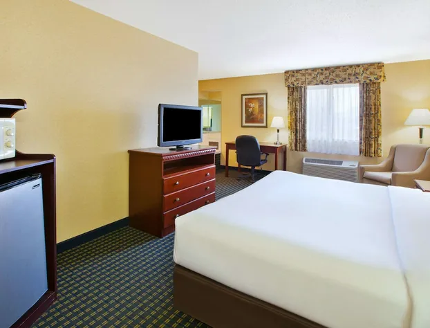 Quality Inn Marshall near I-69 hotel detail image 2