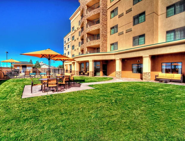 Courtyard by Marriott Midland hotel detail image 2