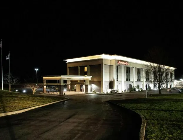 Hampton Inn Summersville hotel detail image 1