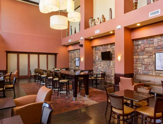 Hampton Inn & Suites Mission hotel detail image 4