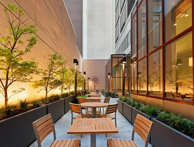 Fairfield Inn & Suites New York Midtown Manhattan/Penn Station hotel detail image 2