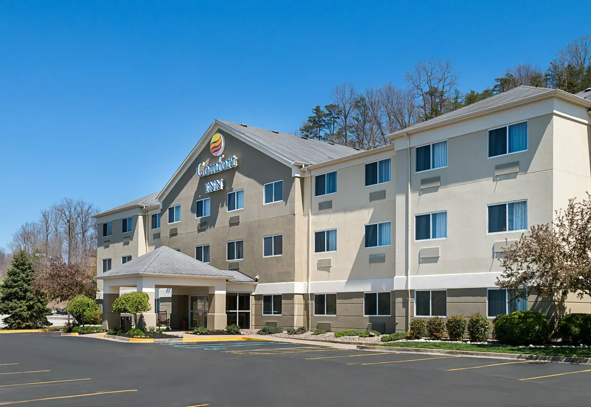 Comfort Inn Barboursville near Huntington Mall area hotel hero