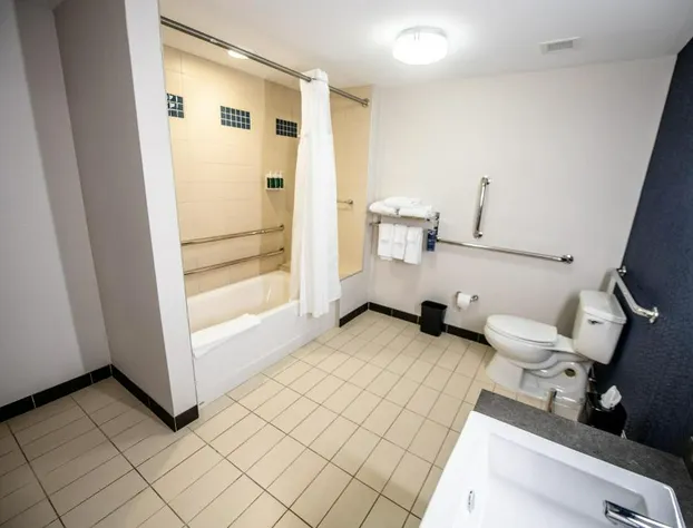 Fairfield Inn & Suites by Marriott Washington Casino Area hotel detail image 3