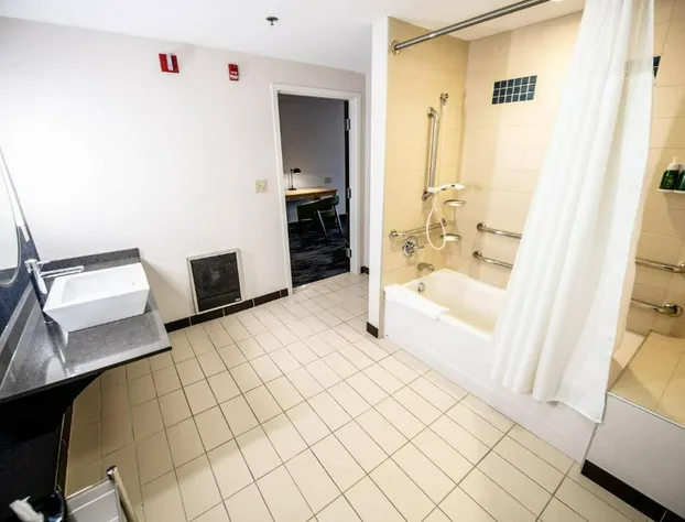 Fairfield Inn & Suites by Marriott Washington Casino Area hotel detail image 4