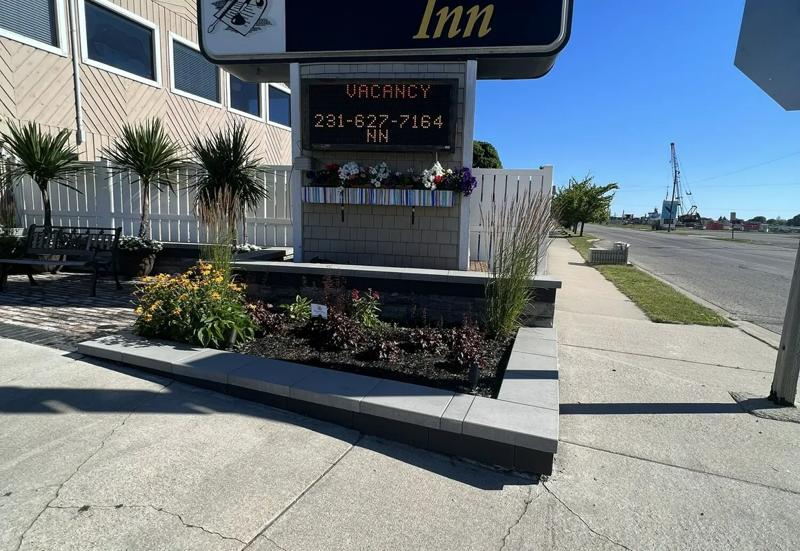 Continental Inn hotel hero