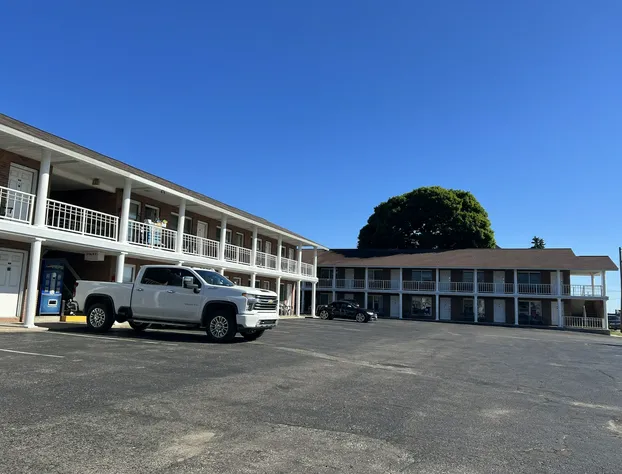 Continental Inn hotel detail image 1