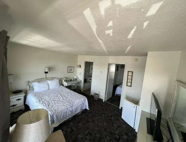 Continental Inn hotel detail image 3