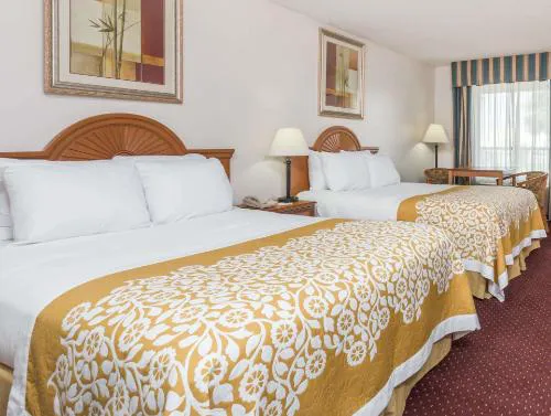 Days Inn by Wyndham Chiefland hotel detail image 1