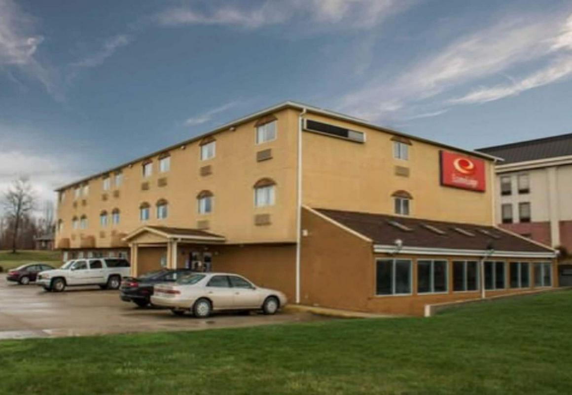 Econo Lodge Kent - Akron West hotel hero
