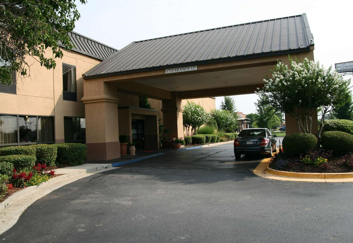 Hampton Inn Perry hotel hero