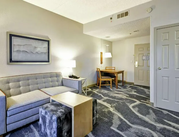 Homewood Suites by Hilton Phoenix-Biltmore hotel detail image 2