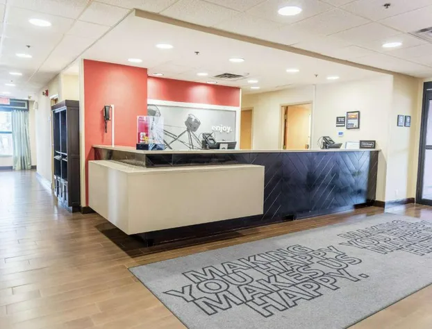 Hampton Inn Muskegon hotel detail image 1