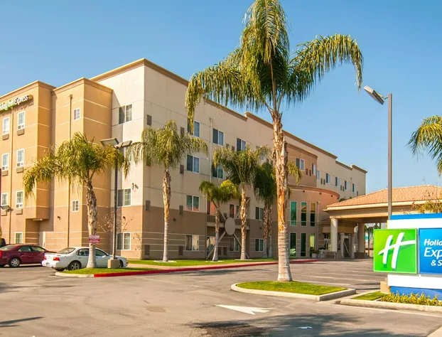 Holiday Inn Express and Suites Bakersfield Central by IHG hotel detail image 3