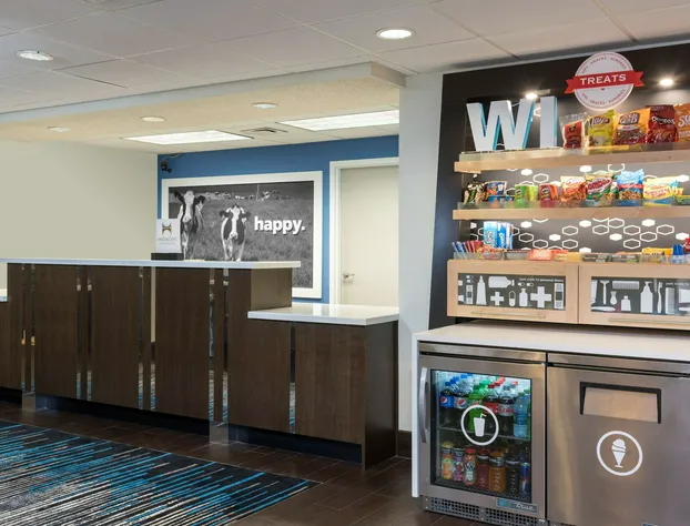 Hampton Inn by Hilton Milwaukee Northwest hotel detail image 4