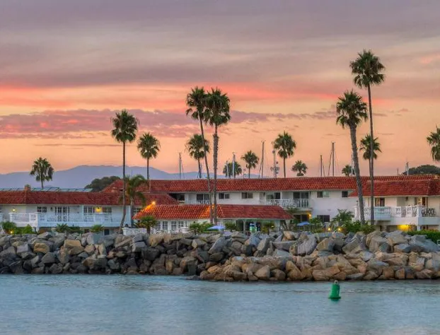 Oceanside Marina Suites hotel detail image 1