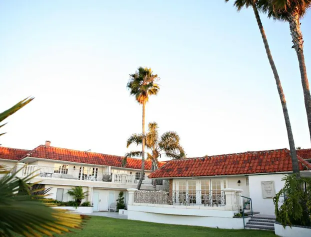 Oceanside Marina Suites hotel detail image 3