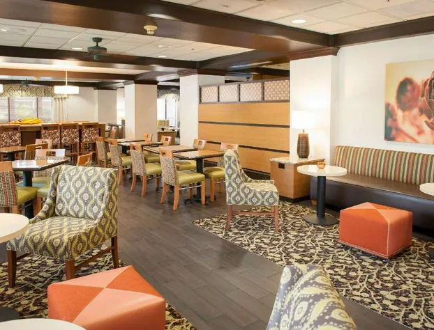 Hampton Inn Pensacola-Airport (Cordova Mall Area) hotel detail image 4