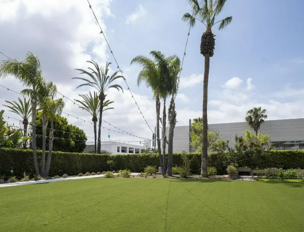 Torrance Marriott Redondo Beach hotel detail image 3