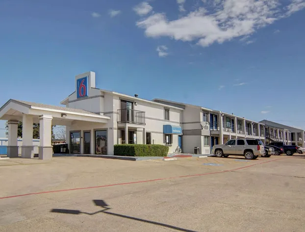 Motel 6 Lancaster, TX - DeSoto - Lancaster hotel detail image 1