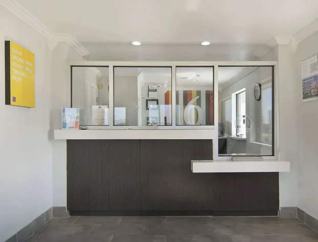 Motel 6 Lancaster, TX - DeSoto - Lancaster hotel detail image 3