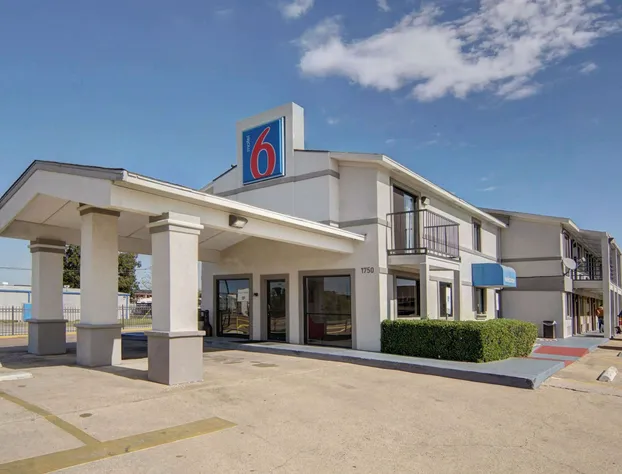 Motel 6 Lancaster, TX - DeSoto - Lancaster hotel detail image 2