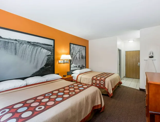 Super 8 by Wyndham Salina hotel detail image 2