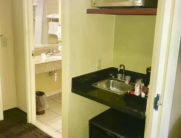 Hamden Hotel and Suites – Hamden New Haven hotel detail image 4