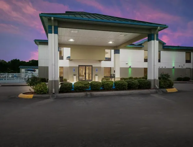 Quality Inn Jacksonville near Little Rock Air Force Base hotel detail image 2