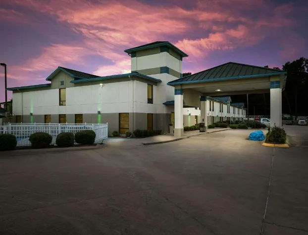 Quality Inn Jacksonville near Little Rock Air Force Base hotel detail image 2