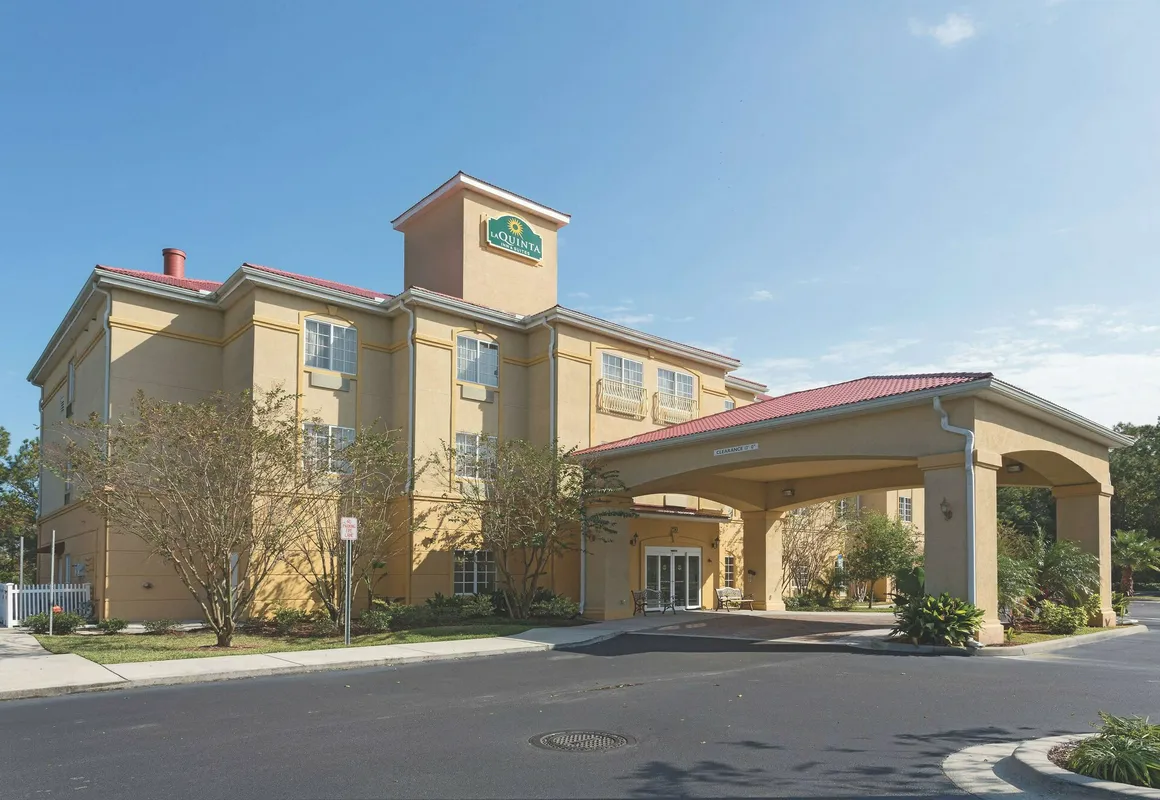 La Quinta Inn & Suites by Wyndham St. Augustine hotel hero