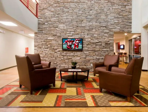 Red Roof Inn & Suites Beaumont hotel detail image 1