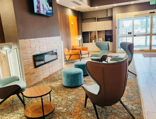 Comfort Suites Cheyenne hotel detail image 4