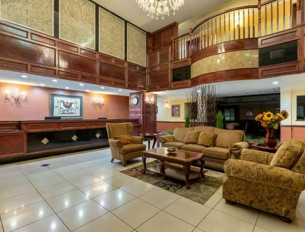 La Quinta Inn & Suites by Wyndham Dodge City hotel detail image 2