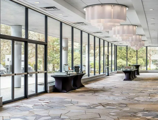 Sheraton Vancouver Guildford Hotel hotel detail image 2