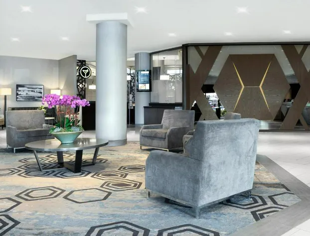 Sheraton Vancouver Guildford Hotel hotel detail image 1