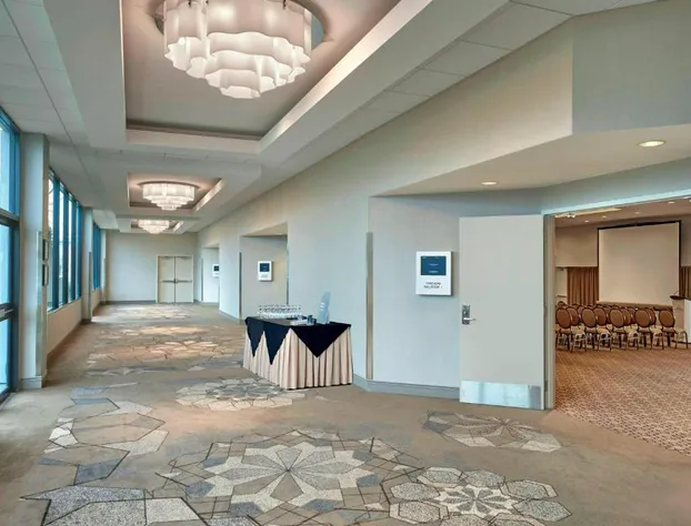 Sheraton Vancouver Guildford Hotel hotel detail image 4