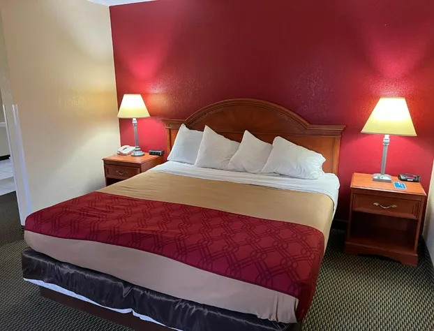 Express Inn & Suites hotel detail image 4