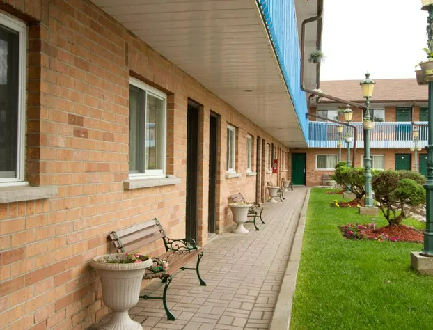 Knights Inn Lindsay hotel detail image 2