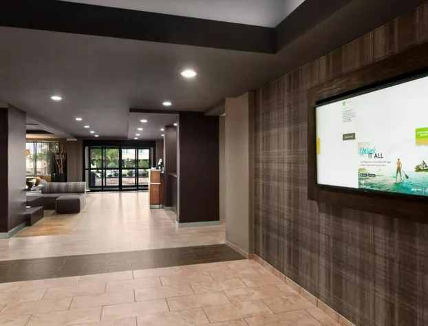 Courtyard by Marriott Tulsa Central hotel detail image 4