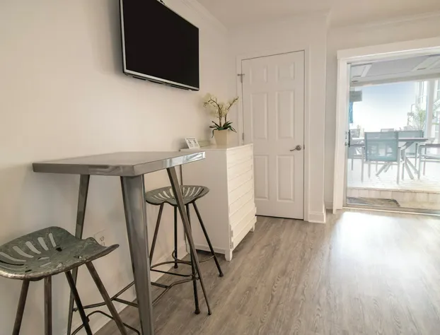 The Oceanfront Litchfield Inn hotel detail image 3