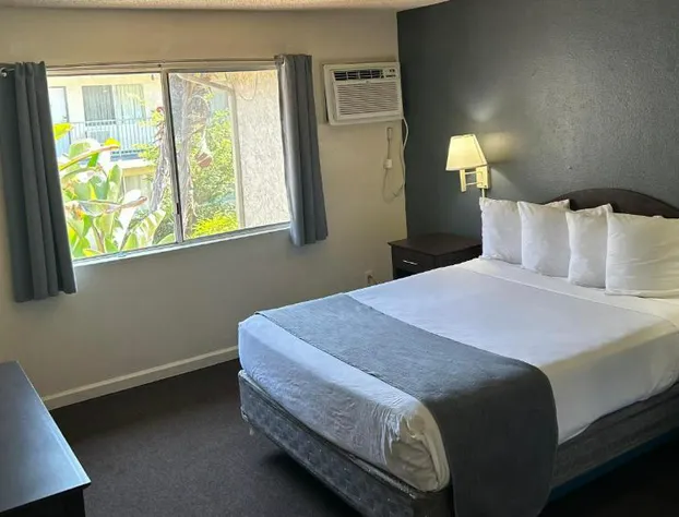 California Suites Hotel hotel detail image 4