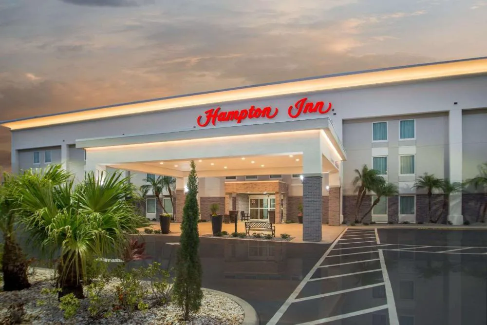 Hampton Inn Port Charlotte hotel hero