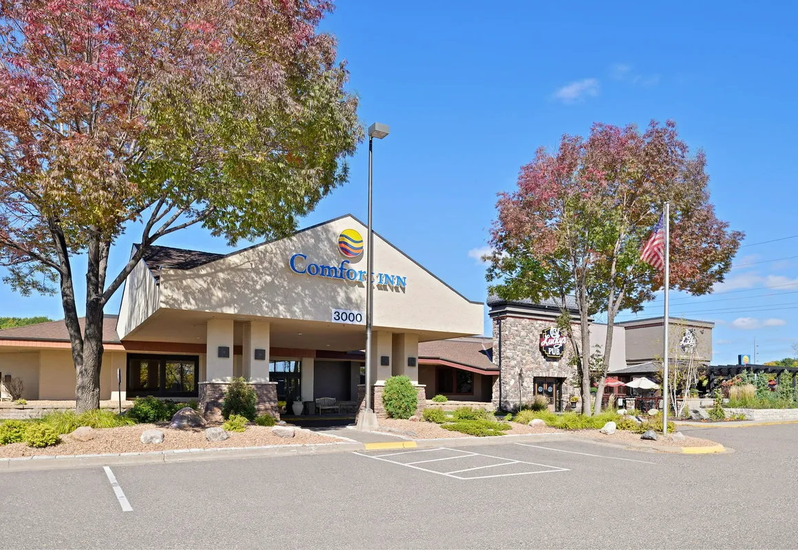 Comfort Inn Plymouth - Minneapolis hotel hero