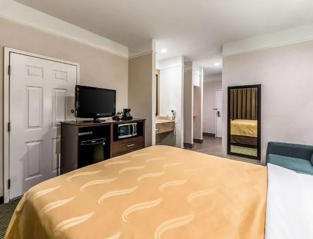Quality Inn & Suites SeaWorld North hotel detail image 1