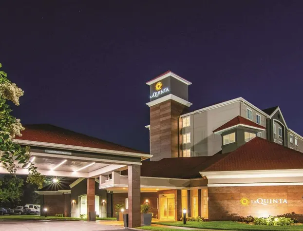 La Quinta Inn & Suites by Wyndham Orlando UCF hotel detail image 1