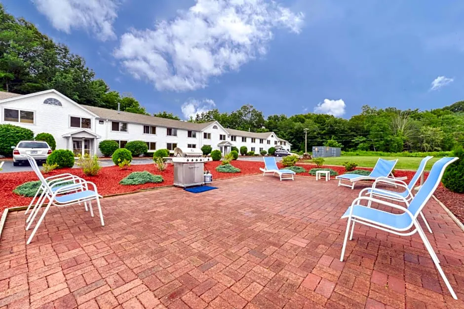 Inn on Storrs hotel hero