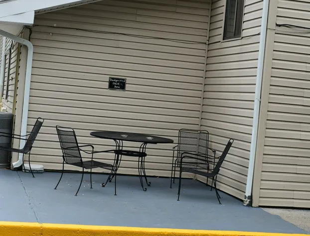 Super 8 by Wyndham La Vale/Cumberland Area hotel detail image 2