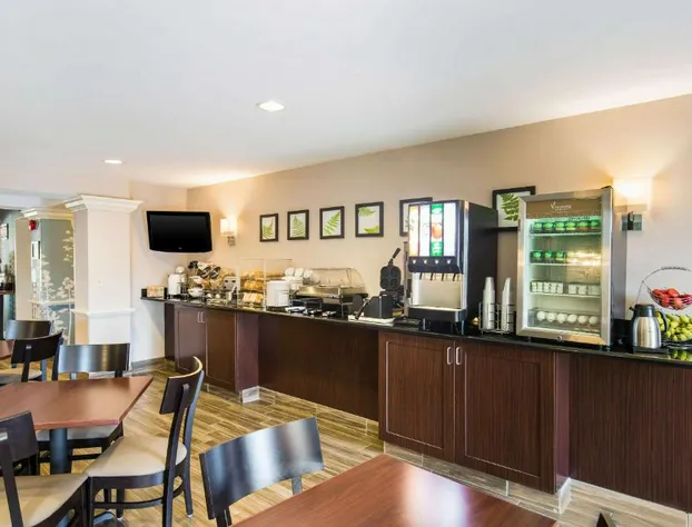 Sleep Inn & Suites Dunmore hotel detail image 1