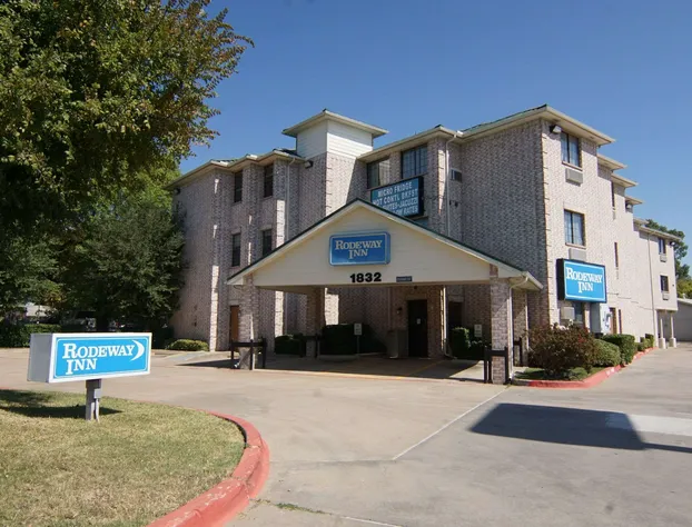 Rodeway Inn Carrollton I-35E hotel detail image 1