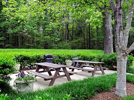 Extended Stay America Suites - Raleigh - Research Triangle Park - Hwy 54 hotel detail image 3